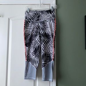 Old Navy Active Go Dry Leggings